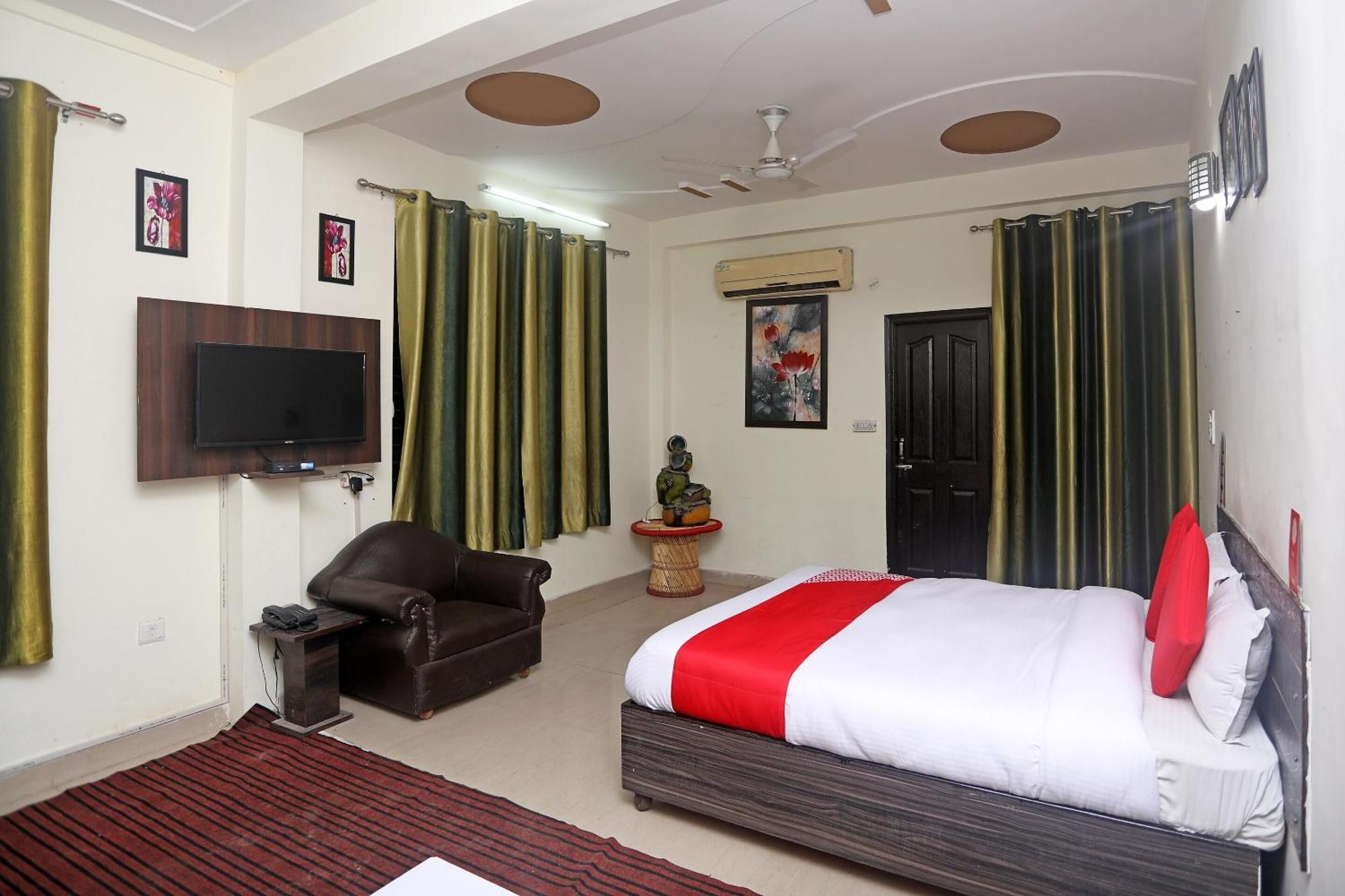 Hotel Collection O 19472 Highway Regency à Anupnagar Extérieur photo